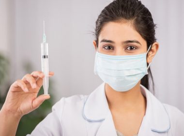 NMCയുടെ പുതിയ ഇംഗ്ലീഷ് ഭാഷാ യോഗ്യതകള്‍: നഴ്സായി രജിസ്റ്റര്‍ ചെയ്യുന്ന മലയാളിയായ ആദ്യ സീനിയര്‍ കെയറർ
